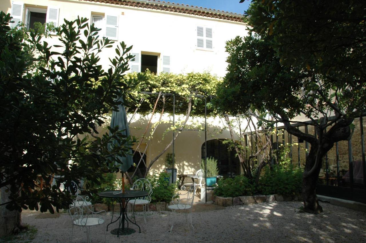 Le Vieux Logis Chambres d'Hôtes La Farlède Exterior foto